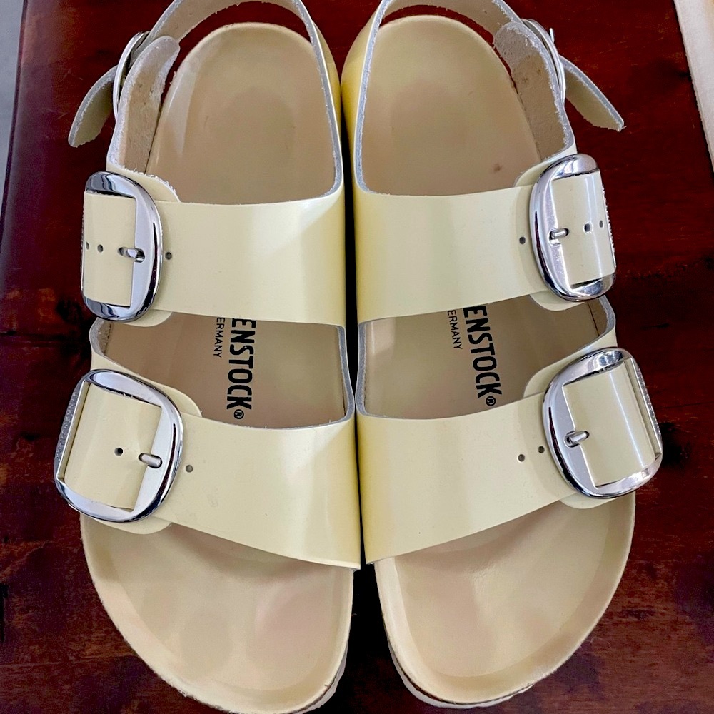 Big Buckle Birkenstock Cream Leather Sandals Size 42 Women’s 12